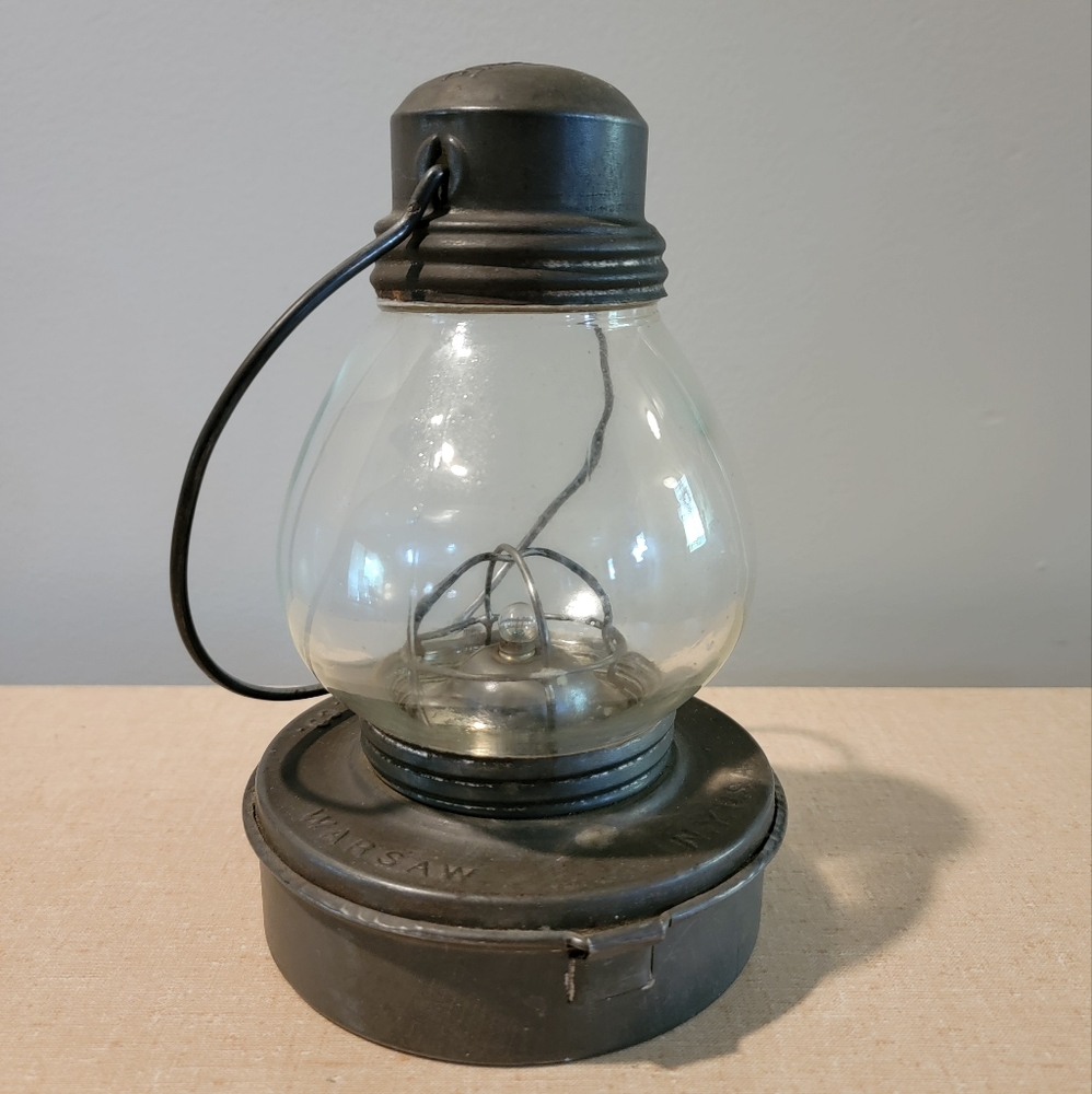 Vintage Embury Battery Lantern Supreme Model Warsaw NY